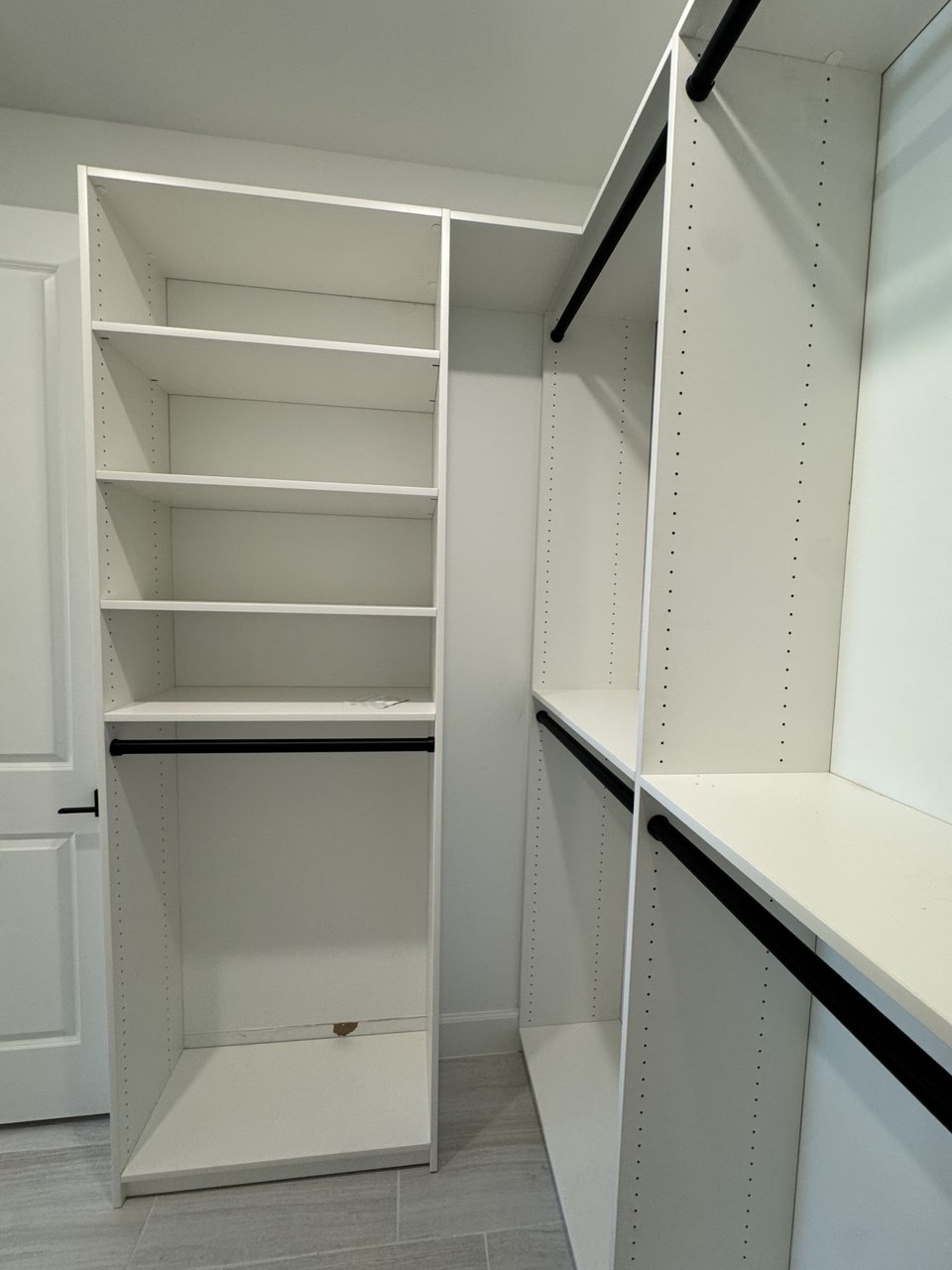 Walk-In Closet 9